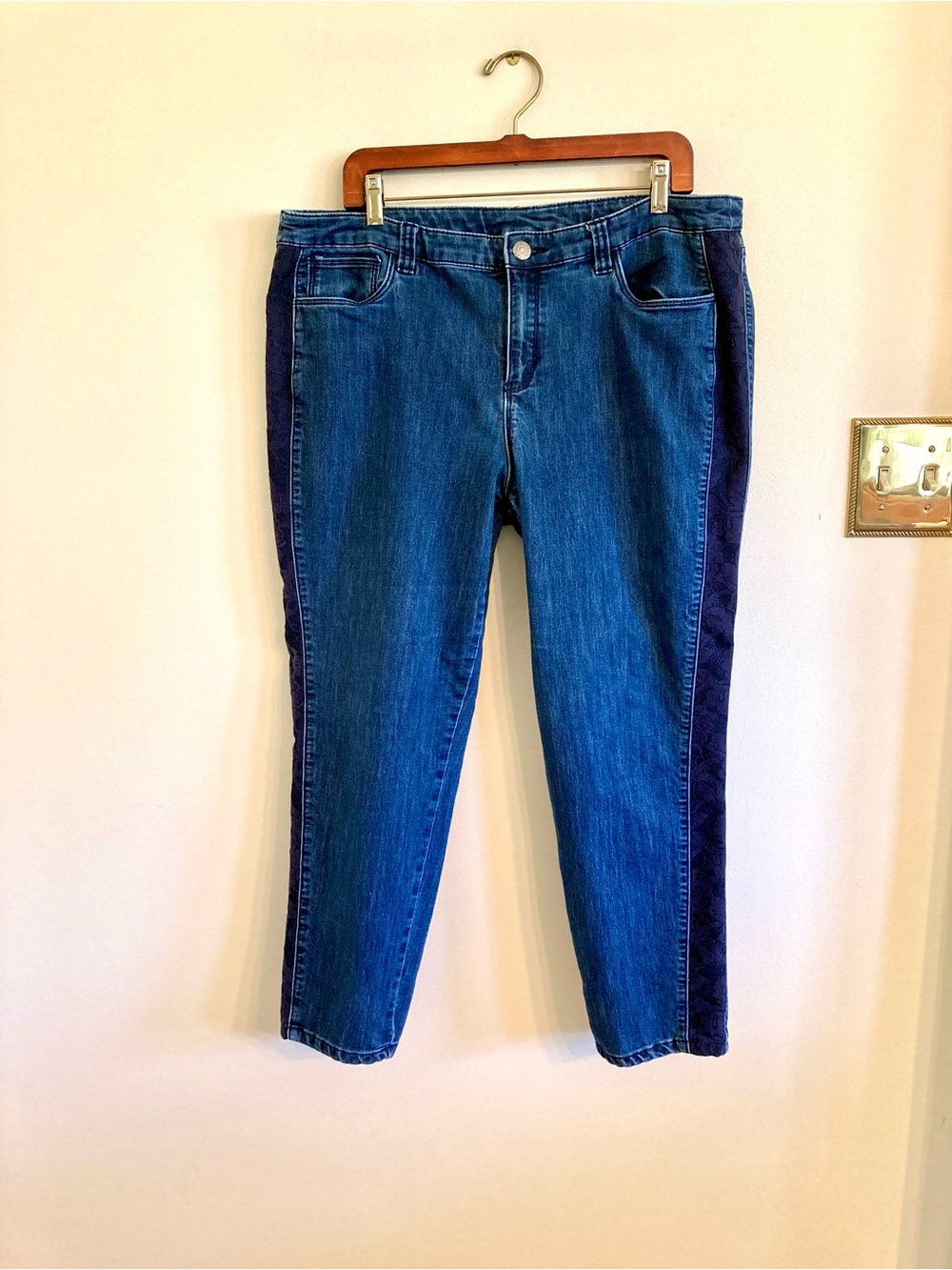 Christopher & Banks Jeans - Picture 12 of 12